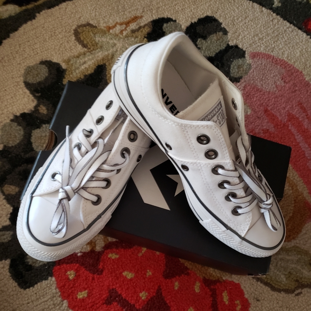 White Converse Low Sneakers For Womam
